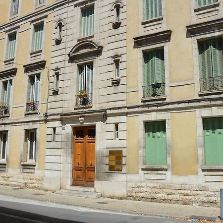Appartement Intra Muros 8 Personnes Climatise Wifi Stationnement Facile Avignon Bagian luar foto