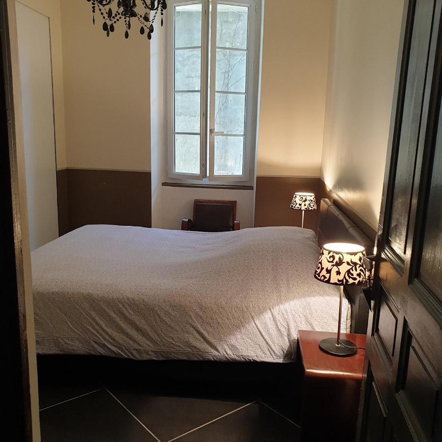 Appartement Intra Muros 8 Personnes Climatise Wifi Stationnement Facile Avignon Bagian luar foto
