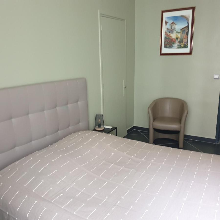 Appartement Intra Muros 8 Personnes Climatise Wifi Stationnement Facile Avignon Bagian luar foto